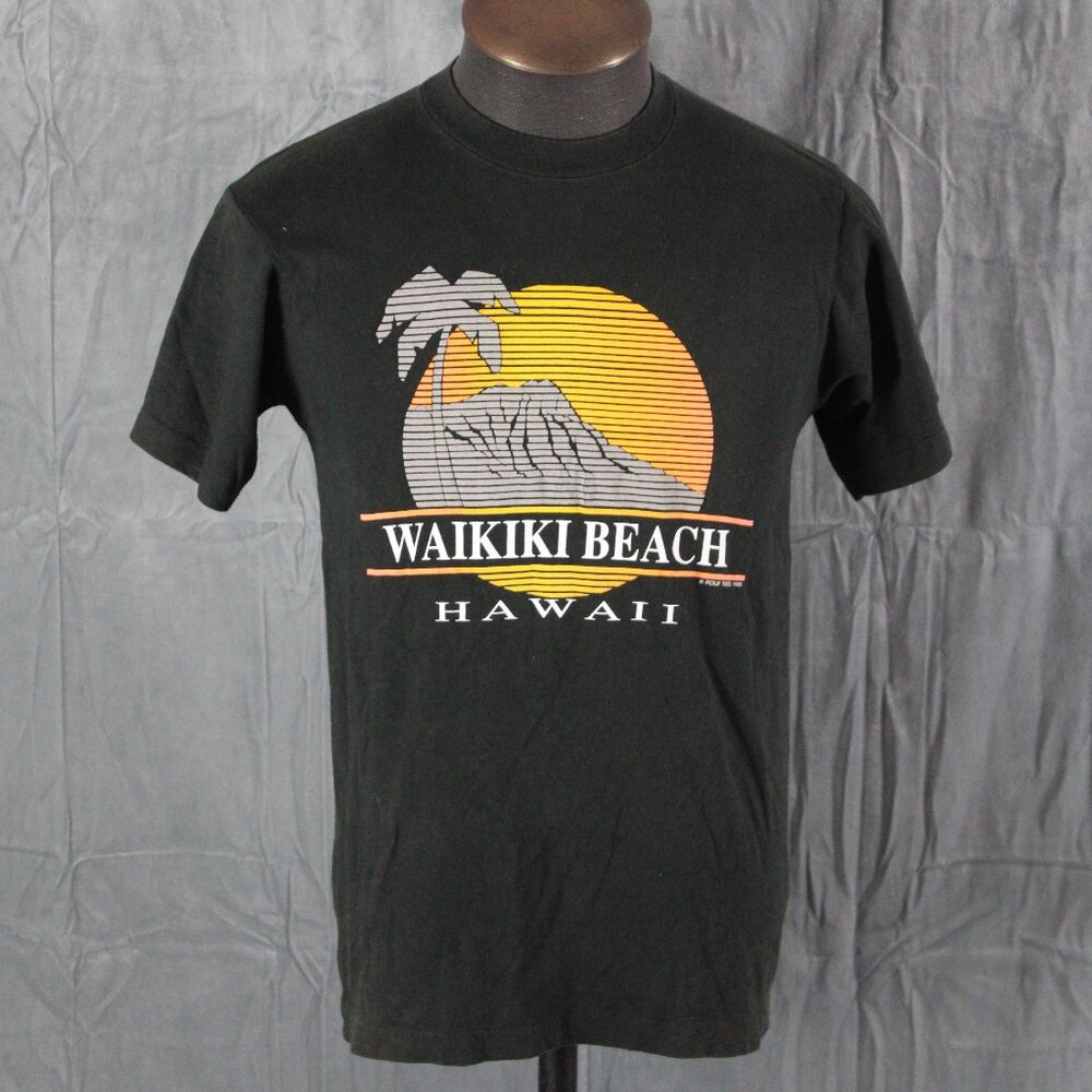 Vintage Graphict T-shirt - Waikiki Beach Island Graphic - Men's Medium